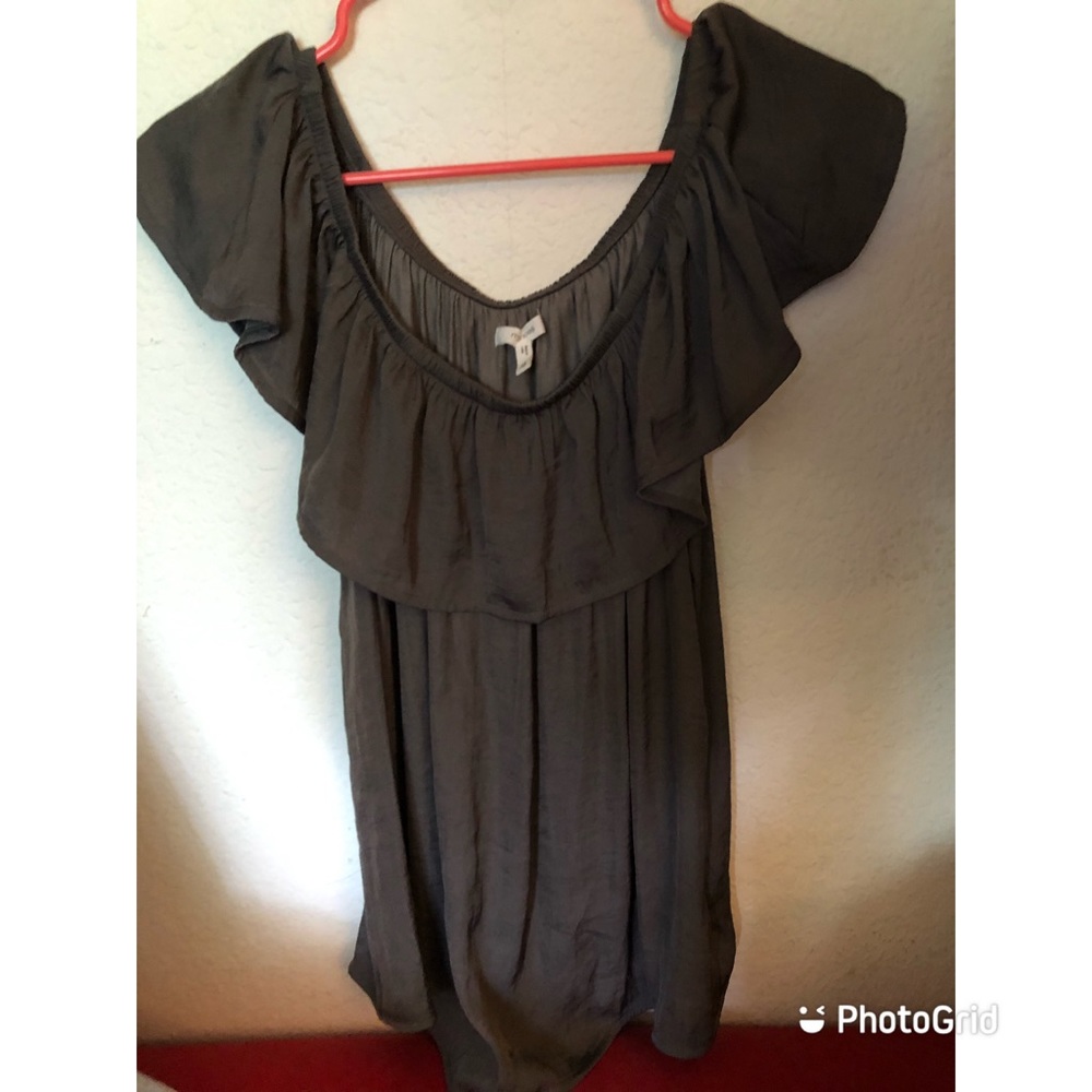 Gray Off-The-Shoulder Top - Picture 2 of 5